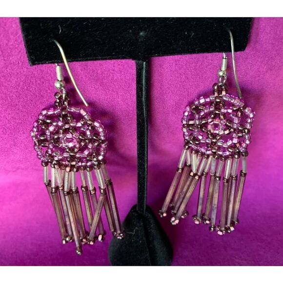 Hand crocheted Purple hues and Clear beaded earrings in Silver plate, Vintage - Picture 3 of 4